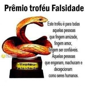 Prêmio troféu falsidade